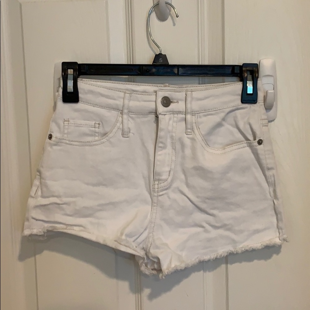 Wild Fable white cut off short, LIKE NEW